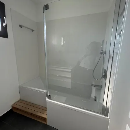 Grand De Standing Rooftop Jacuzzi