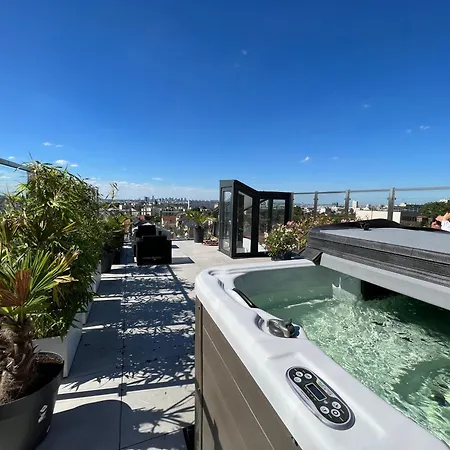 Grand De Standing Rooftop Jacuzzi Διαμέρισμα Μαλακόφ
